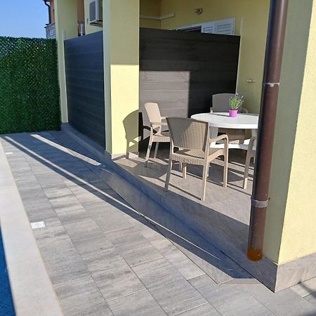 Apartmani Jelic Винерац Екстериор снимка